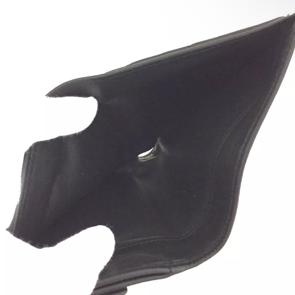 GUCCI Black Leather Bifold Wallet/9Y1092. Authentic - Picture 6 of 8